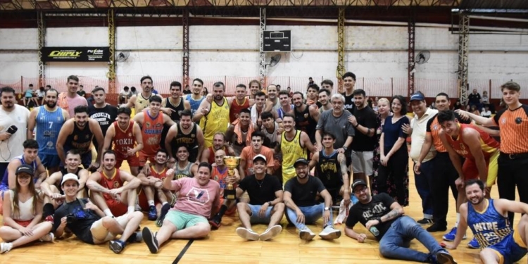 14 años de amor por el básquet misionero