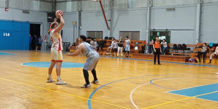 Tokio Rojo no tuvo problemas ante Luz y Fuerza