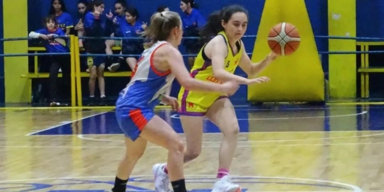 Arrancan las semis de las chicas