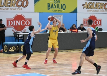 Siglo XXI fue contundente y ratificó su buen momento en Oberá