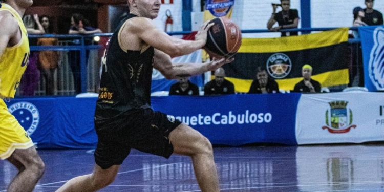 Landi: “Me quedo en Colonias a jugar la Liga Nacional”