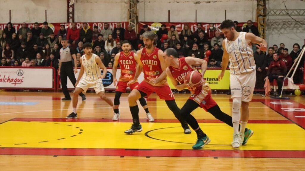 Tokio sufrió, festejó y quedó a un paso del ascenso  8