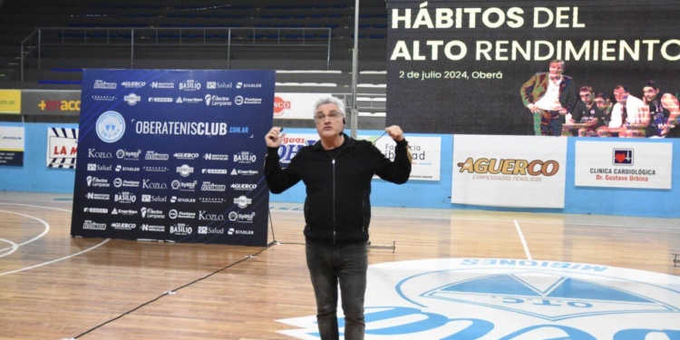 Lamas pasó por Oberá y compartió sus experiencias