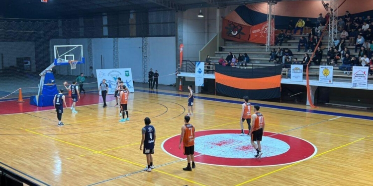 Cataratas bajó a CAPRI en un partidazo y es único líder