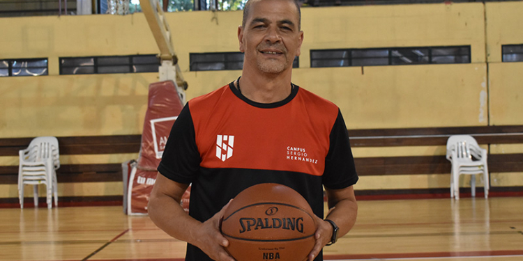 Sergio “Oveja” Hernández será parte del “Campus 75° Aniversario” del Tokio