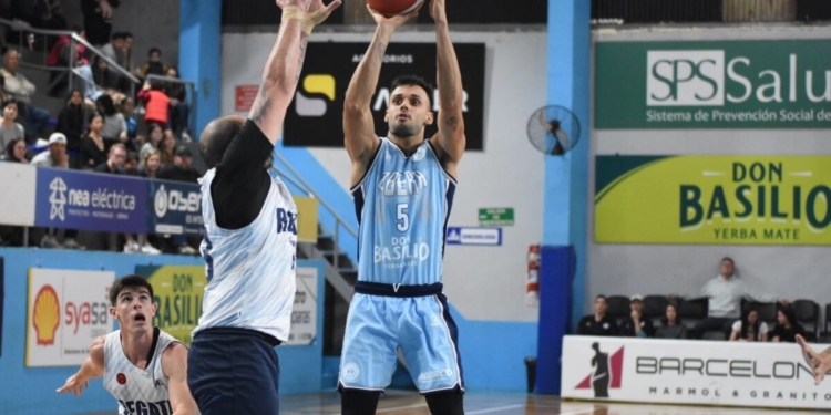 OTC presentó su nueva indumentaria con otro triunfo ante Regatas 1 OTC presentó su nueva indumentaria con otro triunfo ante Regatas