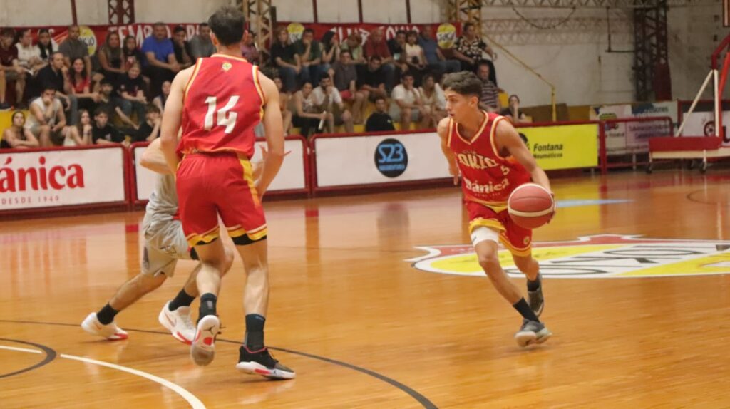 Triunfazo de CAPRI en el Templo para meterse en la final 8