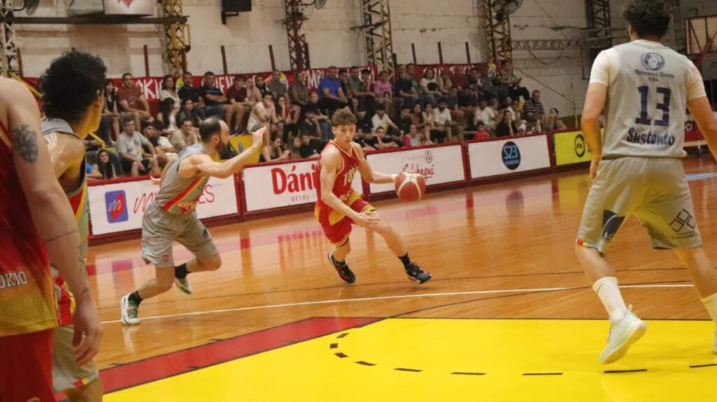 Triunfazo de CAPRI en el Templo para meterse en la final 12