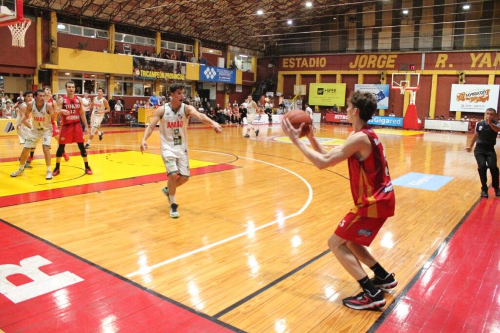 Victoria necesaria: Tokio ganó con contundencia y recobró la confianza 11 Victoria necesaria: Tokio ganó con contundencia y recobró la confianza 10