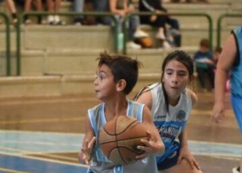 Domingo de chicas en el Básquet misonero