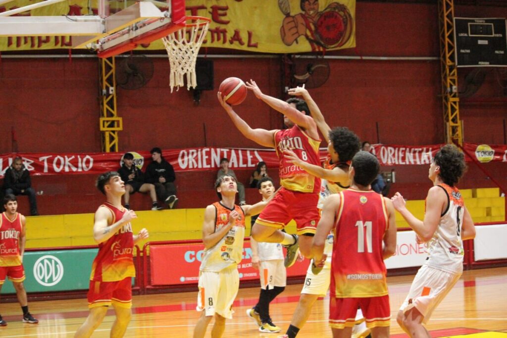 Tokio festejó con contundencia ante Cataratas 6