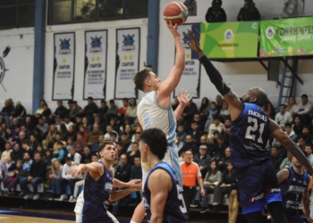 Dio pelea pero no lo pudo cerrar: OTC cayó en suplementario ante Regatas 