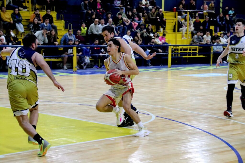 Tokio se quedó nuevamente con el clásico y se metió en la final 4