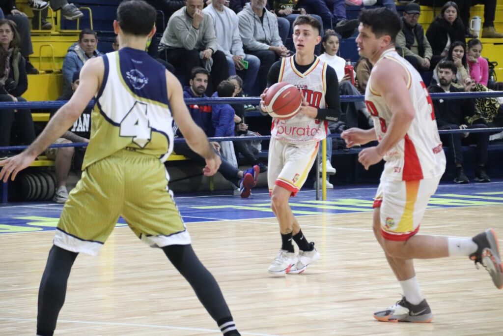 Tokio se quedó nuevamente con el clásico y se metió en la final 6
