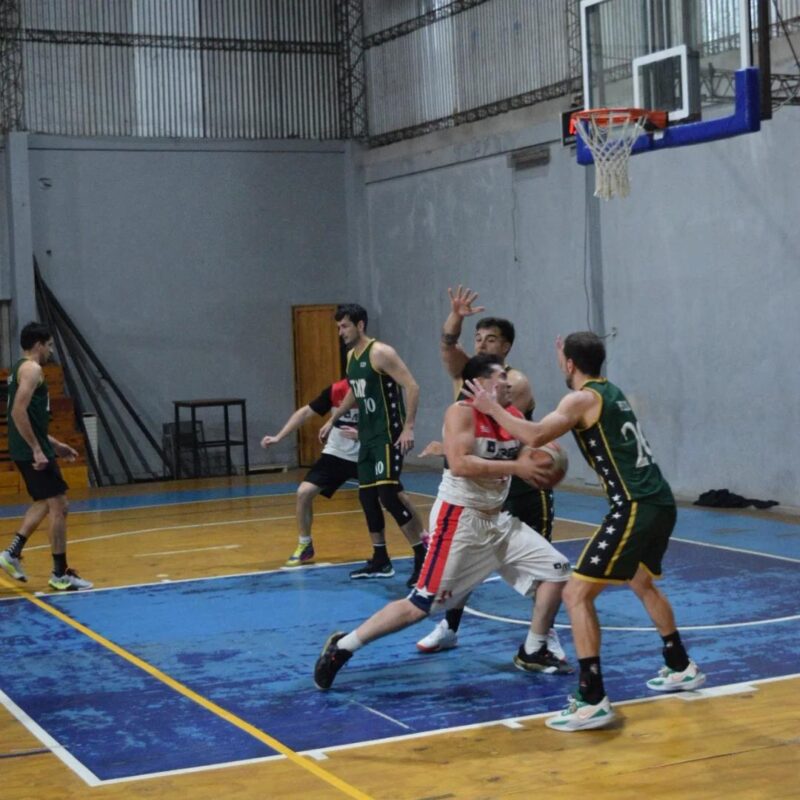 Brown logró su primera victoria al superar ampliamente a Itapúa 7 Brown logró su primera victoria al superar ampliamente a Itapúa 6