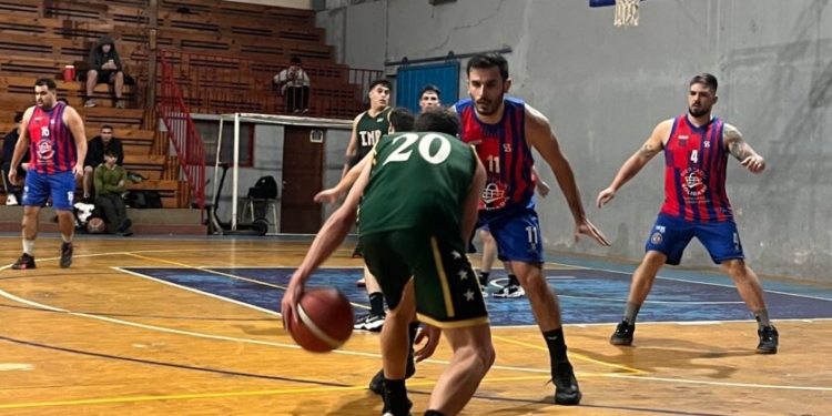Sigue la acción del basquet posadeño 1 Sigue la acción del basquet posadeño