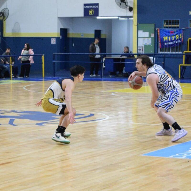 Mitre sumó un nuevo triunfo y se mantiene como líder invicto del Torneo Posadeño 3 Mitre sumó un nuevo triunfo y se mantiene como líder invicto del Torneo Posadeño 2