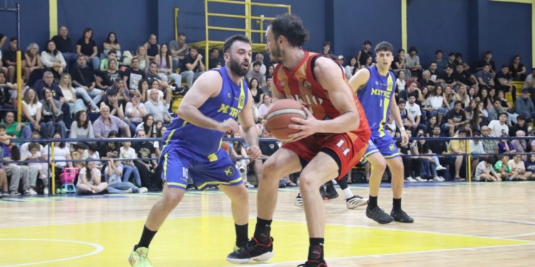 Mitre fue mejor y se quedó con el clásico