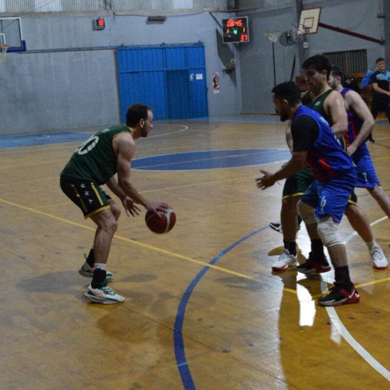 Festejos de Villa Urquiza y CAPRI en el inicio de los Playoffs 5 Festejos de Villa Urquiza y CAPRI en el inicio de los Playoffs 4