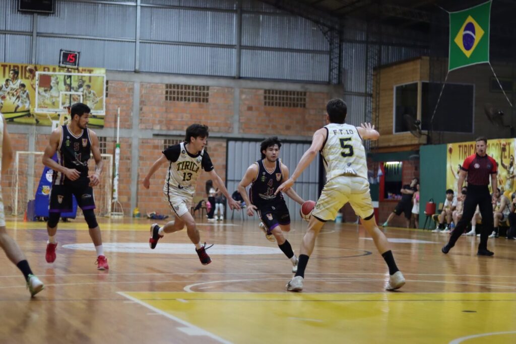 El Coatí volvió a festejar en el clásico eldoradense 16