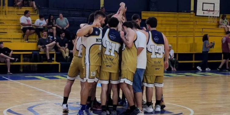 Mitre superó ampliamente a Villa Urquiza y se puso 1-0