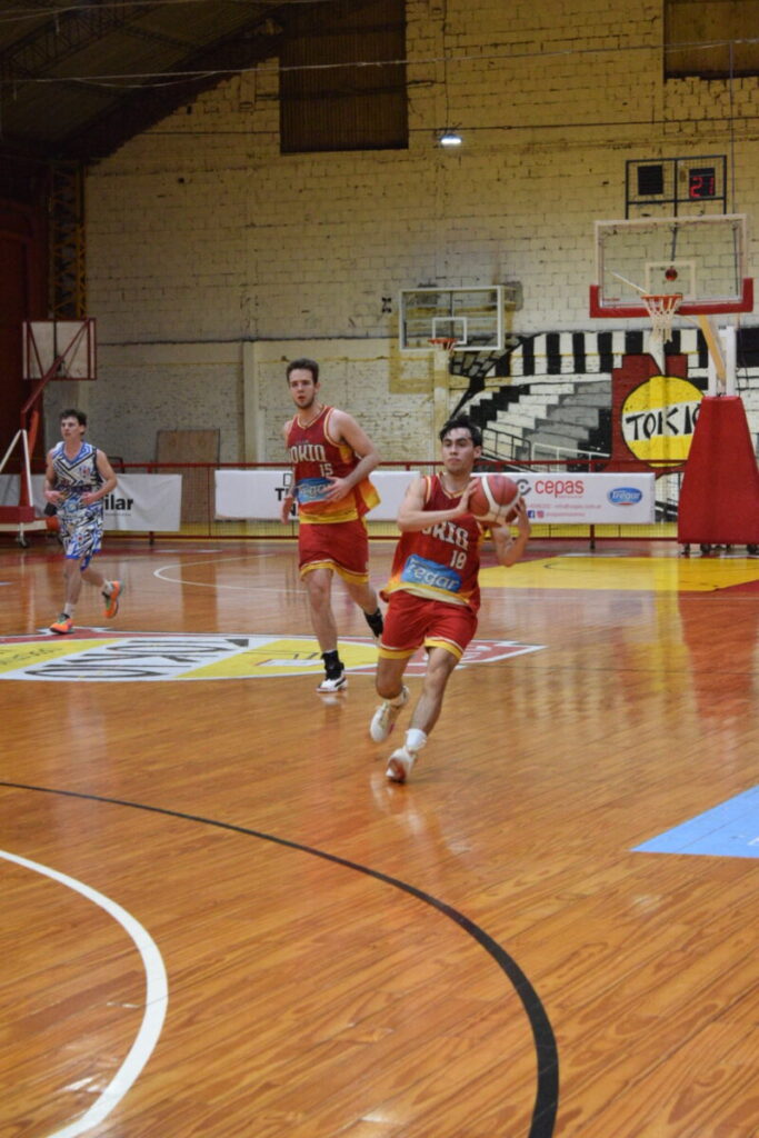 Tokio pegó primero y se adelantó en la serie 2