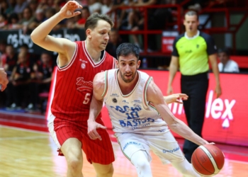 OTC no lo supo cerrar y cayó ante Instituto