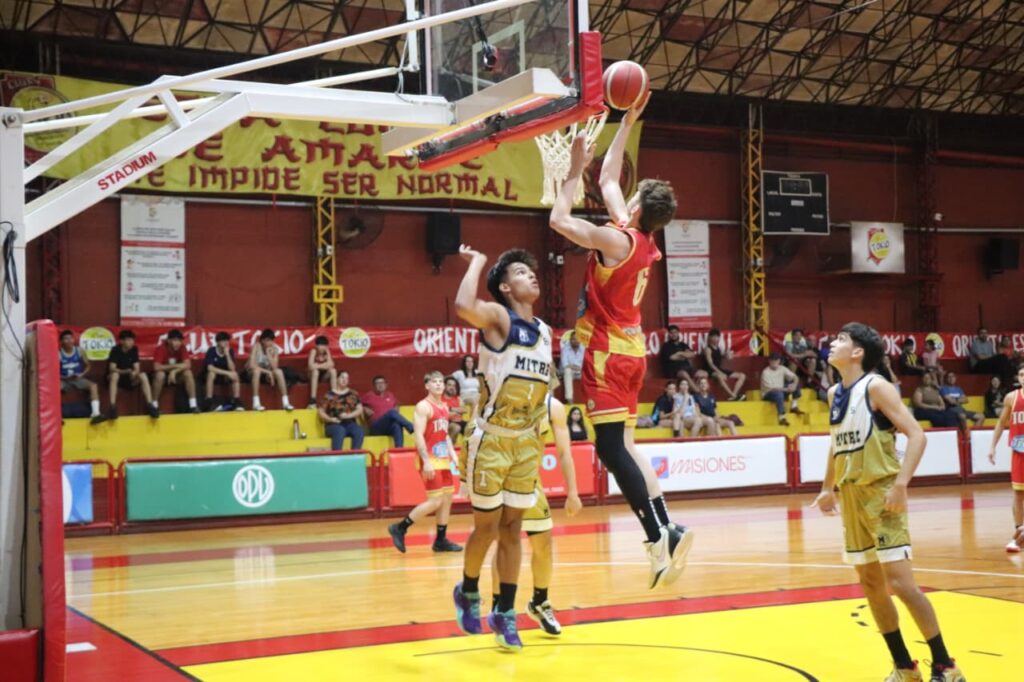 Tokio festejó como local e igualó la serie final del Posadeño 2