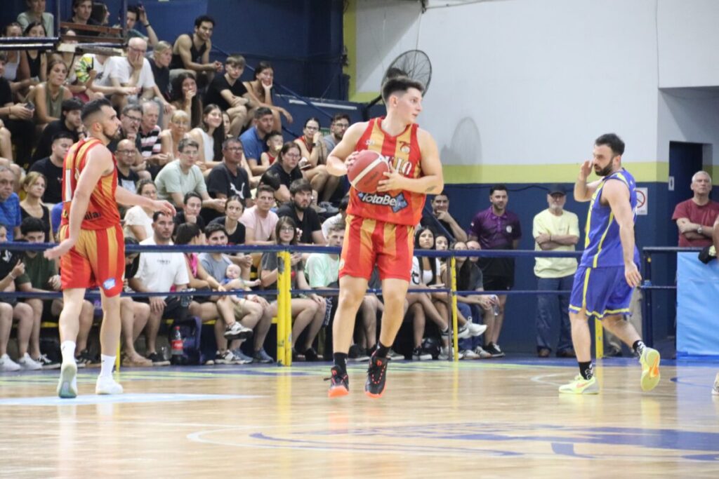 Partidazo y triunfo de Mitre en la primera final 3 Partidazo y triunfo de Mitre en la primera final 2