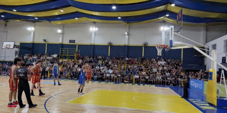 Partidazo y triunfo de Mitre en la primera final 1 Partidazo y triunfo de Mitre en la primera final
