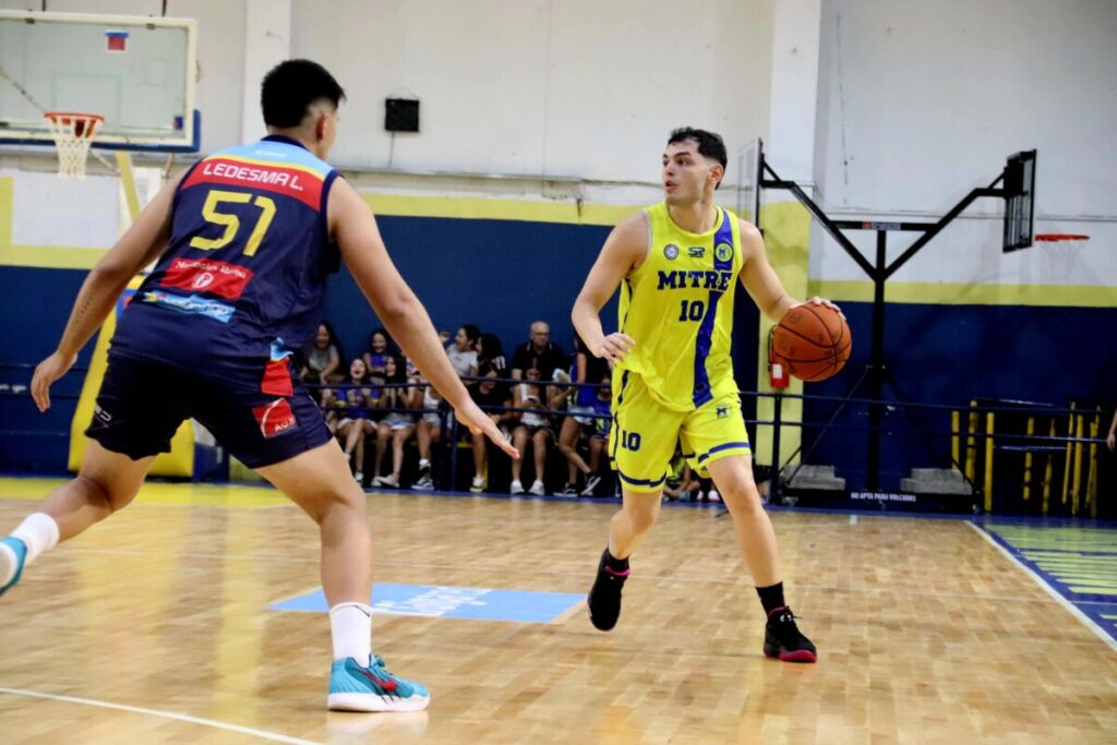 Mitre se quedó con el amistoso 5 Mitre se quedó con el amistoso 4