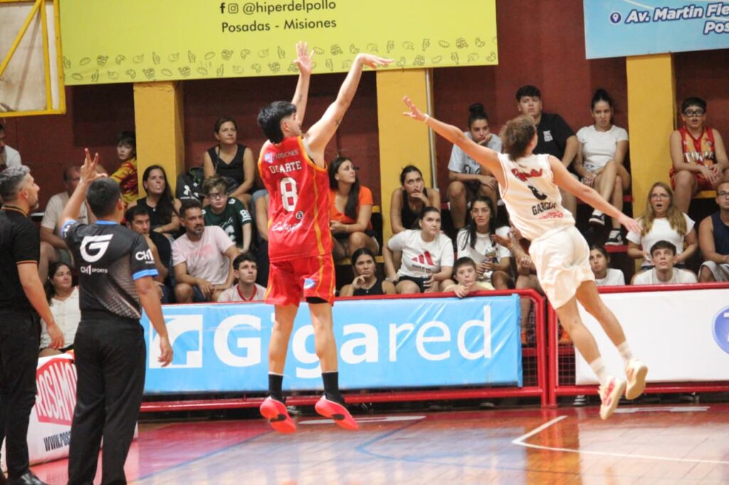 Tokio trabajó y ganó ante Regatas 4