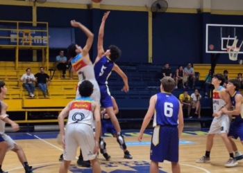 La formativa de básquet levantó el telón con una intensa primera fecha