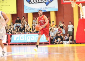 ¡Partidazo! Tokio se quedó con el clásico sobre el cierre