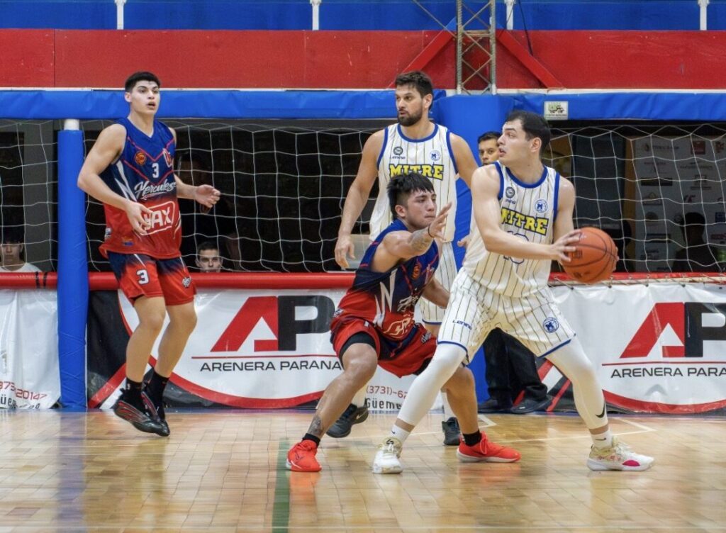 Mitre tuvo un excelente cierre y festejó en Charata 8