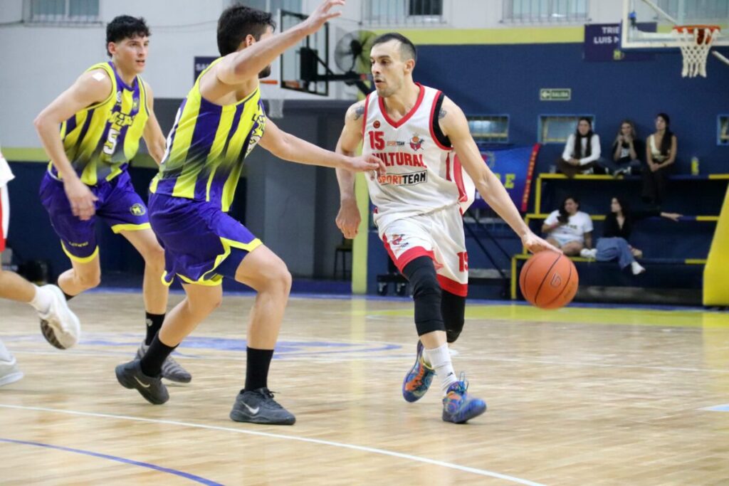 Mitre volvió a ganar y llegó a la punta en el NEA 4