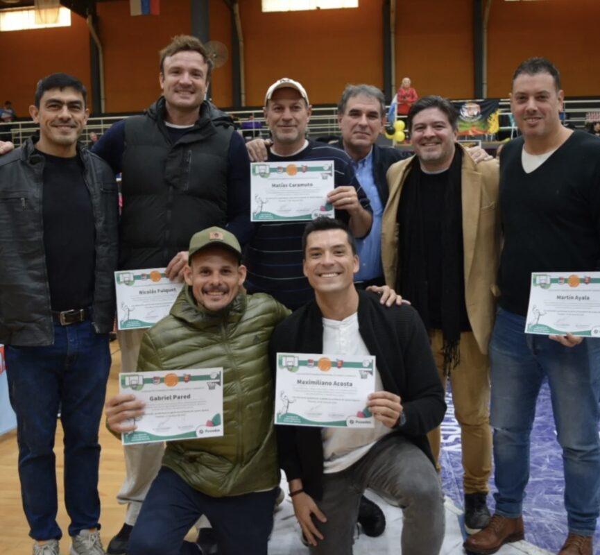 La APBB reconoció a jugadores históricos 7 La APBB reconoció a jugadores históricos 6