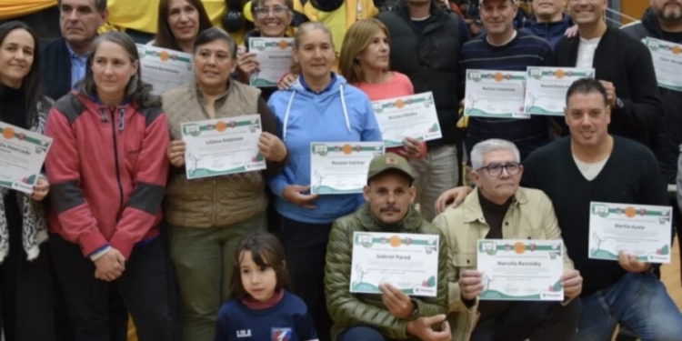 La APBB reconoció a jugadores históricos 1 La APBB reconoció a jugadores históricos