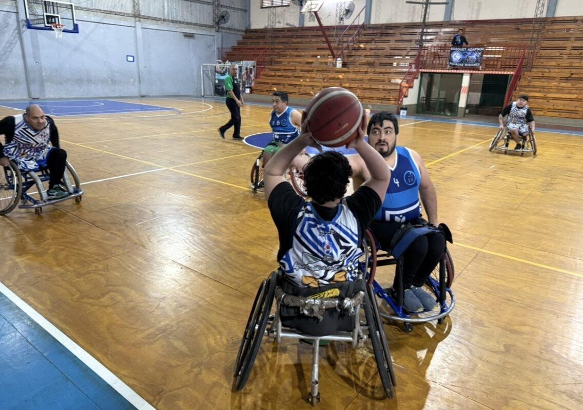 Básquet Adaptado: experiencia y aprendizaje para Luz y Fuerza 13 Básquet Adaptado: experiencia y aprendizaje para Luz y Fuerza 12