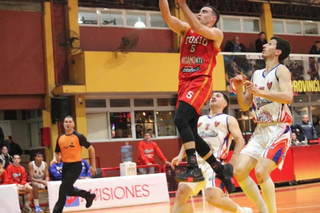 Tokio ganó y forzó un tercer juego 6