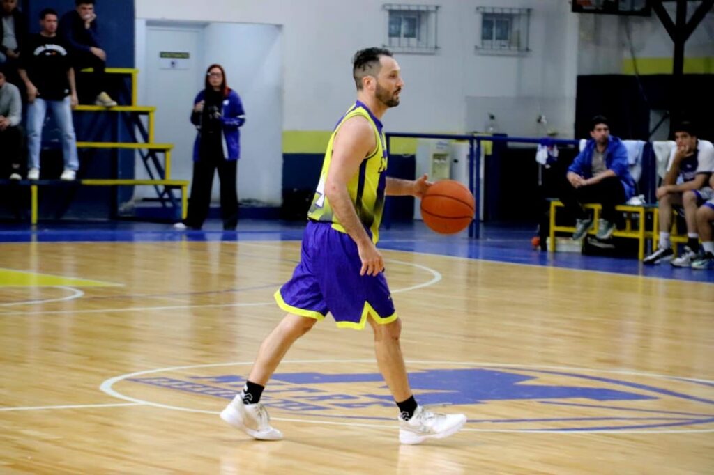 Carácter “auriazul”: Mitre volvió a ganar y se metió en cuartos de final 3 Carácter “auriazul”: Mitre volvió a ganar y se metió en cuartos de final 2