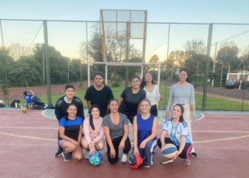 La “naranja” sonríe en Apóstoles: un club sumó el básquet femenino