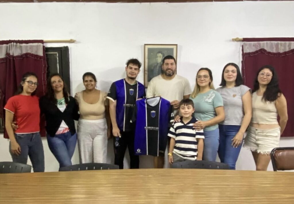 La “naranja” sonríe en Apóstoles: un club sumó el básquet femenino 2
