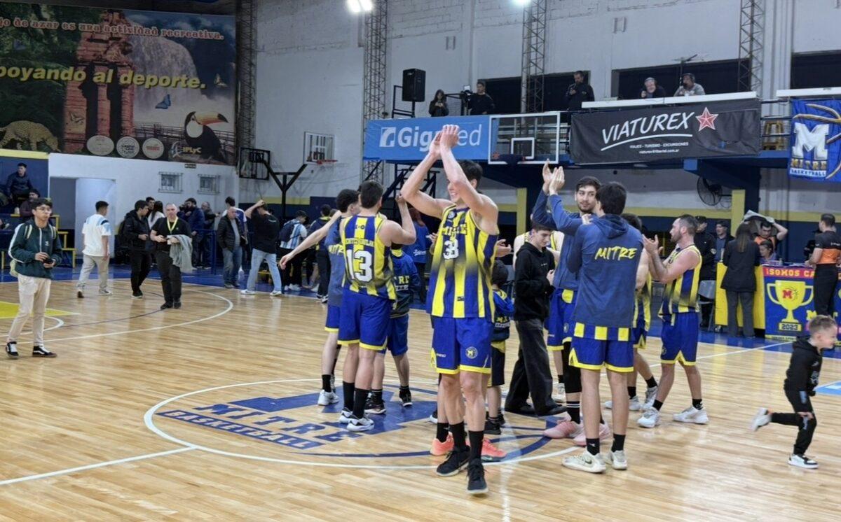 Carácter “auriazul”: Mitre volvió a ganar y se metió en cuartos de final 9 Carácter “auriazul”: Mitre volvió a ganar y se metió en cuartos de final 8