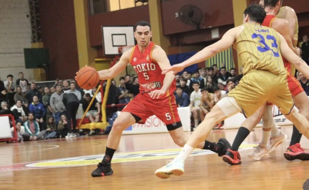 Tokio dio el primer golpe en el clásico posadeño 8