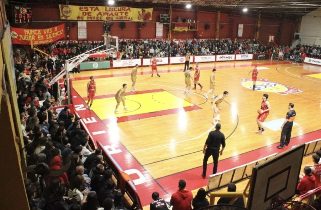 Tokio dio el primer golpe en el clásico posadeño 2
