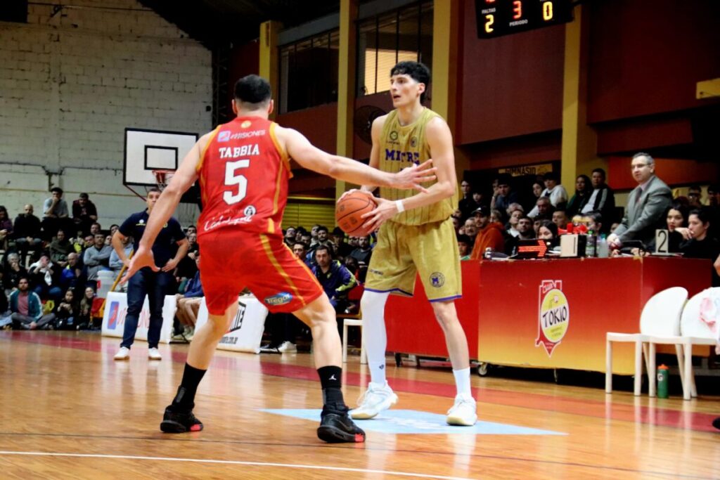 Tokio dio el primer golpe en el clásico posadeño 4
