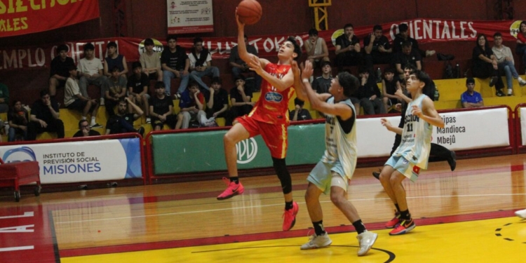 Tokio U15 se metió entre los 10 mejores del país y ahora va por las semifinales 1 Tokio U15 se metió entre los 10 mejores del país y ahora va por las semifinales
