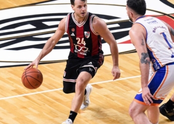River golpeó primero y quedó a un triunfo del ascenso