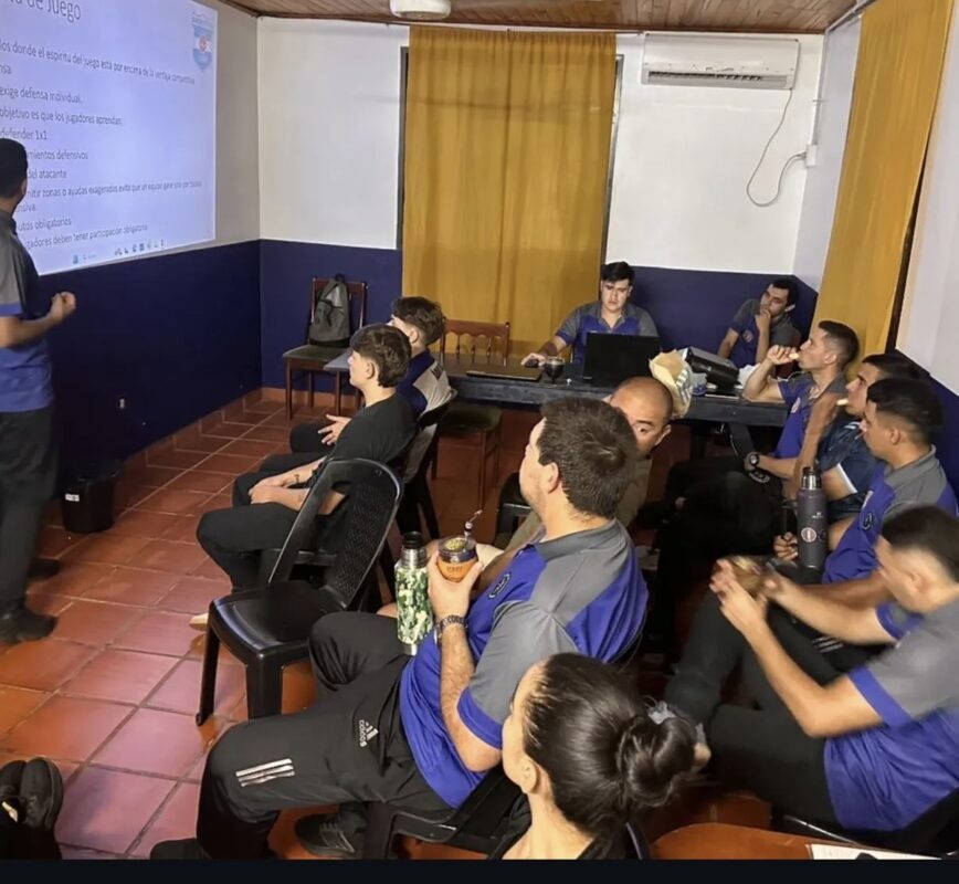 Árbitros convocados para la Clínica Anual de Reválida 5 Árbitros convocados para la Clínica Anual de Reválida 4
